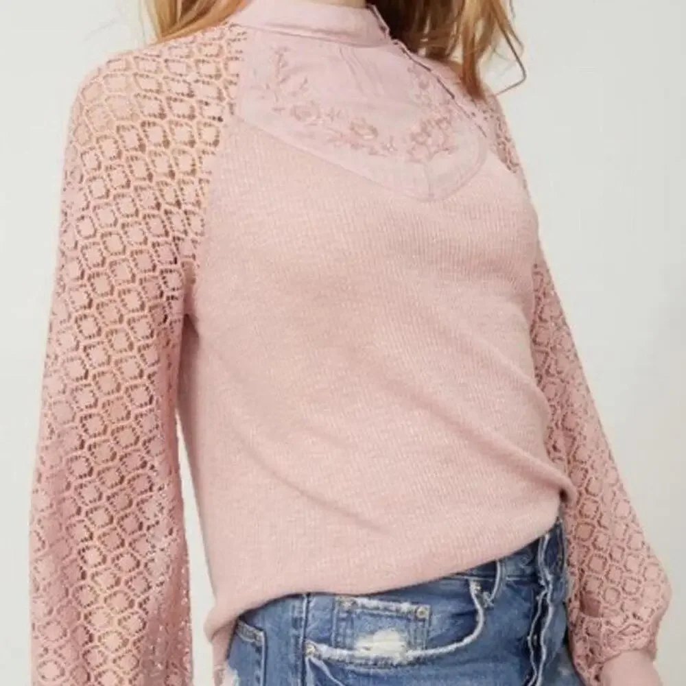 Free People pink long sleeve top with lace sleeves